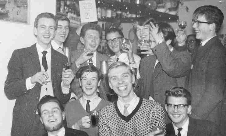 Geoff Hawkes, Ian Brearley, Stuart Jeffers, Pete Blomley, Robin ?, Jeff Andrews, Pete Westbury